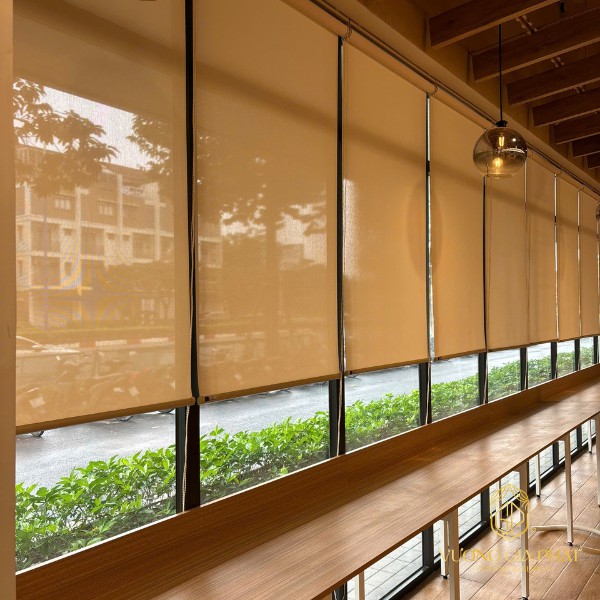 Rèm cửa Bình Dương mẫu rèm cuốn tại trung tâm thương mại