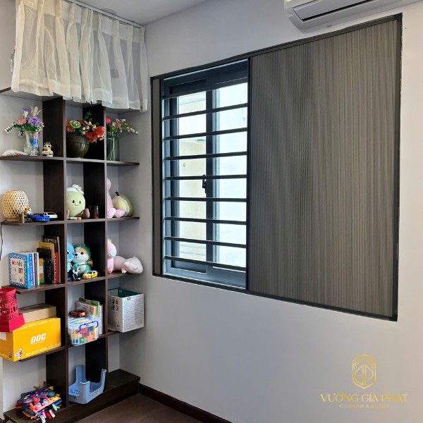 Rèm tổ ong màu xám cản sáng cách nhiệt cho cửa sổ phòng ngủ hướng tây