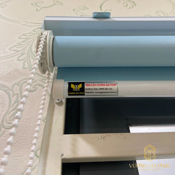 phụ kiện rèm cuốn màu xanh dương cho rèm cửa văn phòng