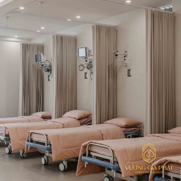 Rèm Y Tế Màu Be Ngăn Giường Theo Dãy